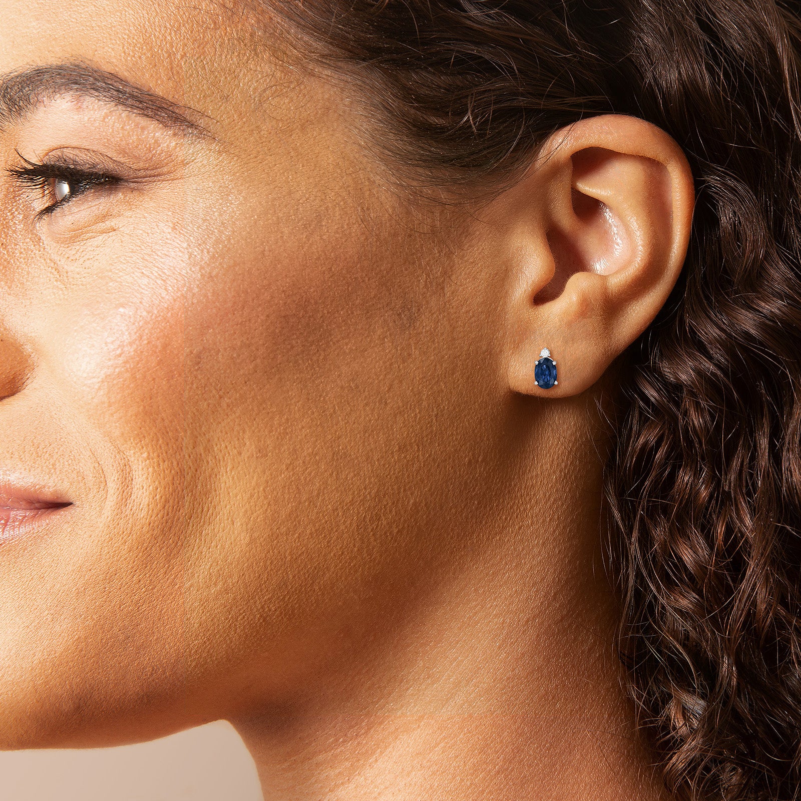 Oval Blue Sapphire and Diamond Earrings in 14kt White Gold - Image 5