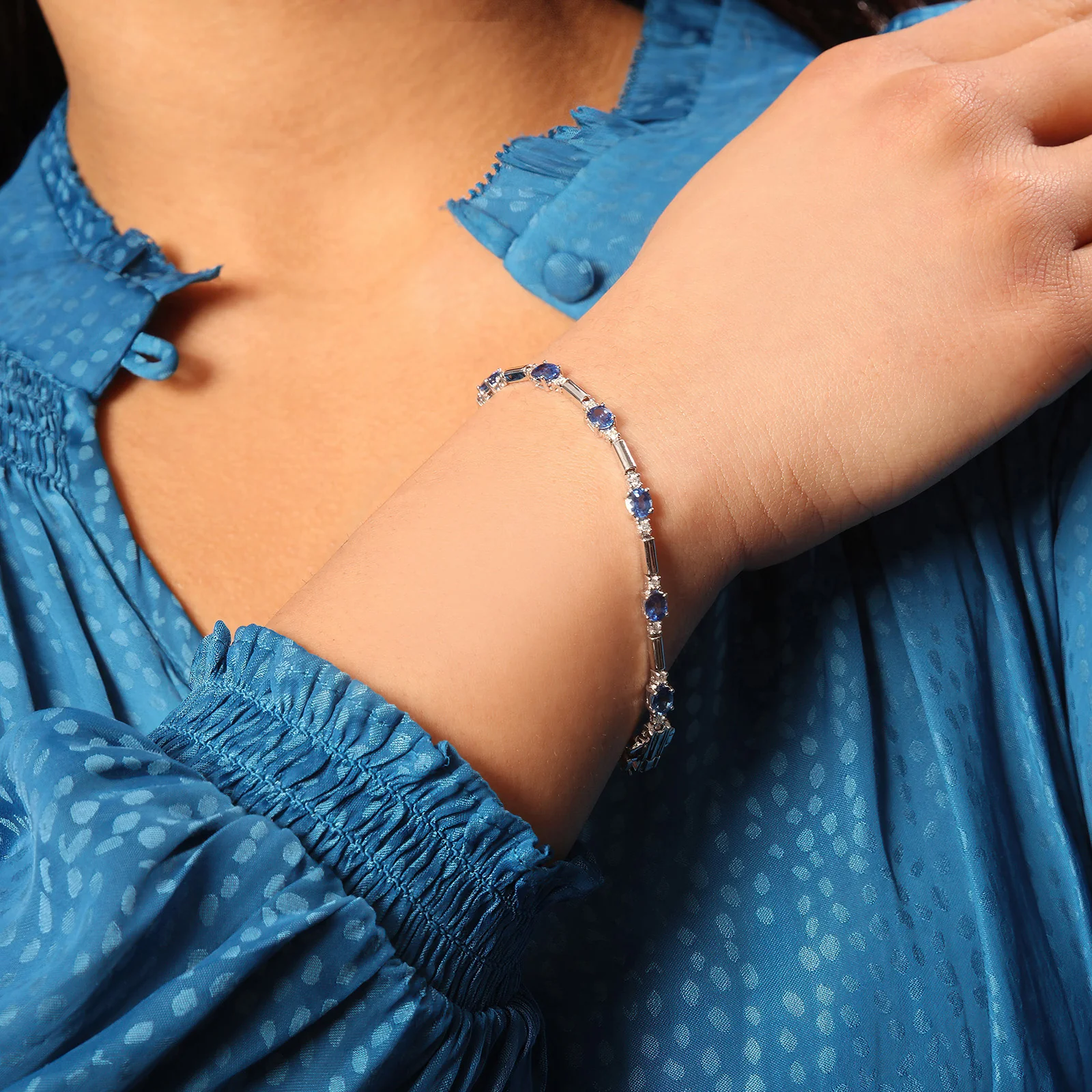 Oval Blue Sapphire and Round Diamond Bar Link Bracelet in 14kt White Gold - Image 4