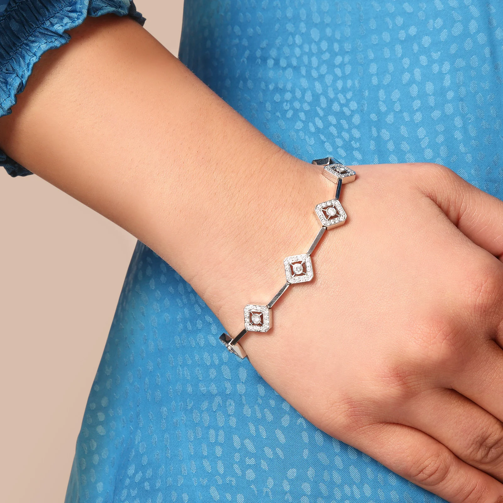 Round Diamond Square Link Bracelet in 14kt White Gold - Image 5