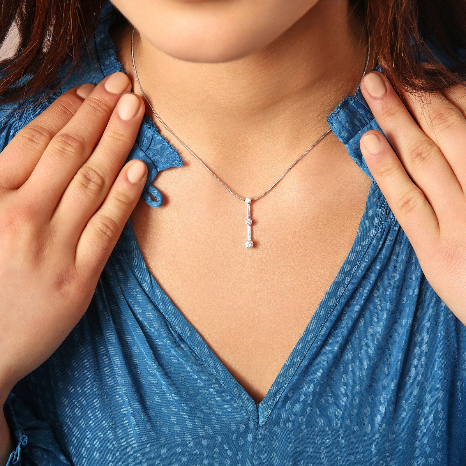 Round Diamond Three-Stone Pendant in 18kt White Gold - Image 4