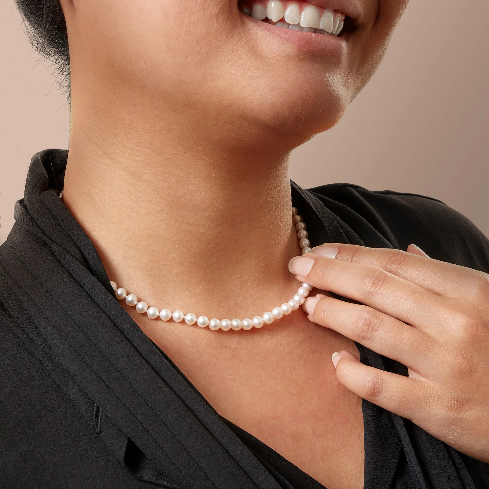 White Cultured Freshwater Pearl Necklace with Sterling Silver Filigree Clasp - Image 4
